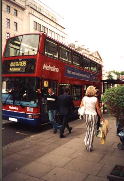 двухэтажный автобус. Лондон